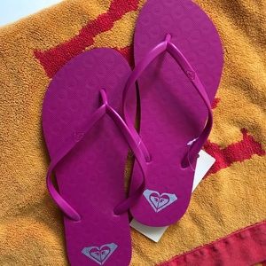Roxy flip flops